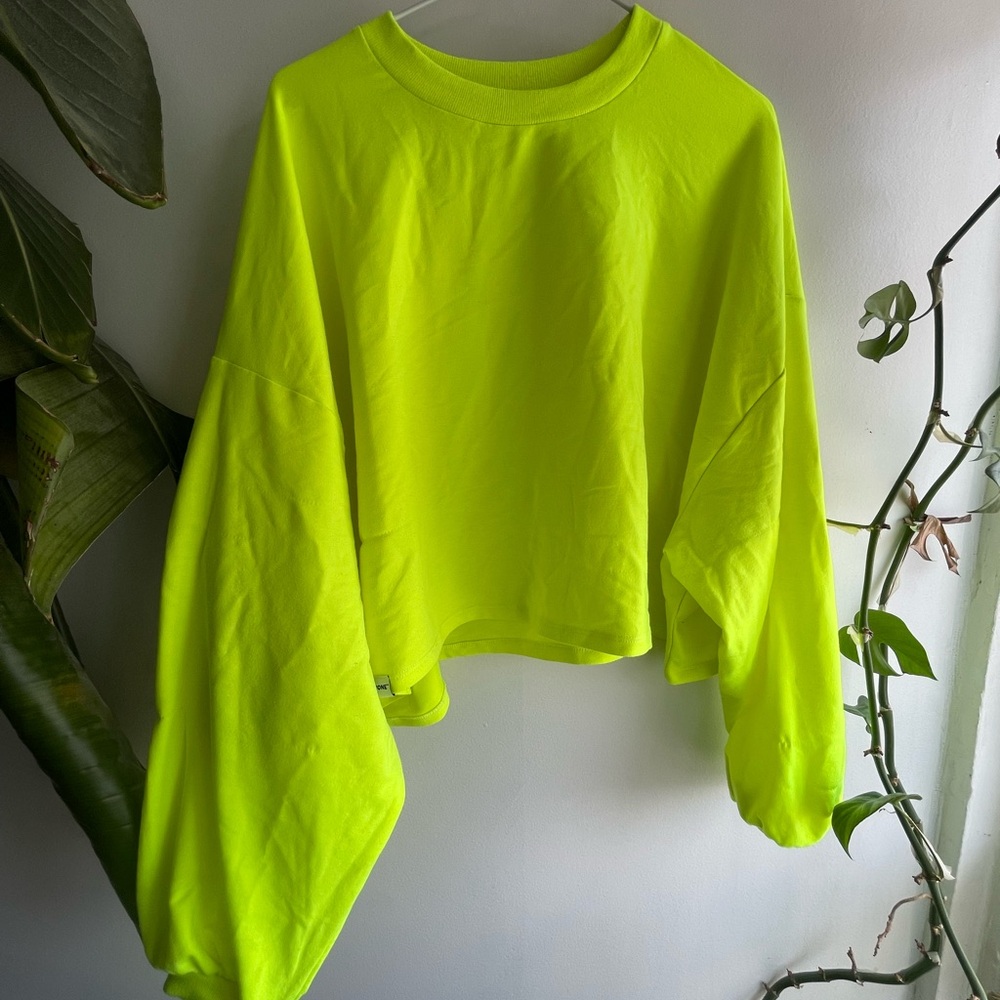 Cropped Pantone long sleeve